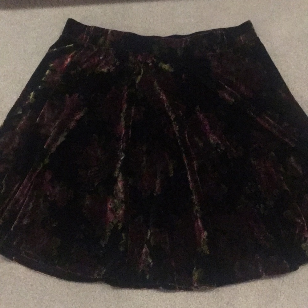 A black skirt